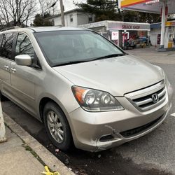 2005 Honda Odyssey 