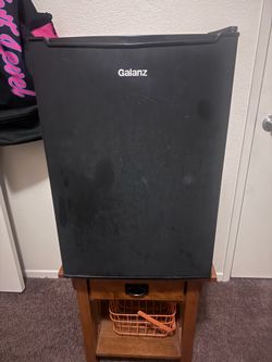 Mini fridge