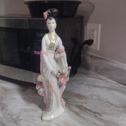 Vintage Porcelain Geisha Figurine