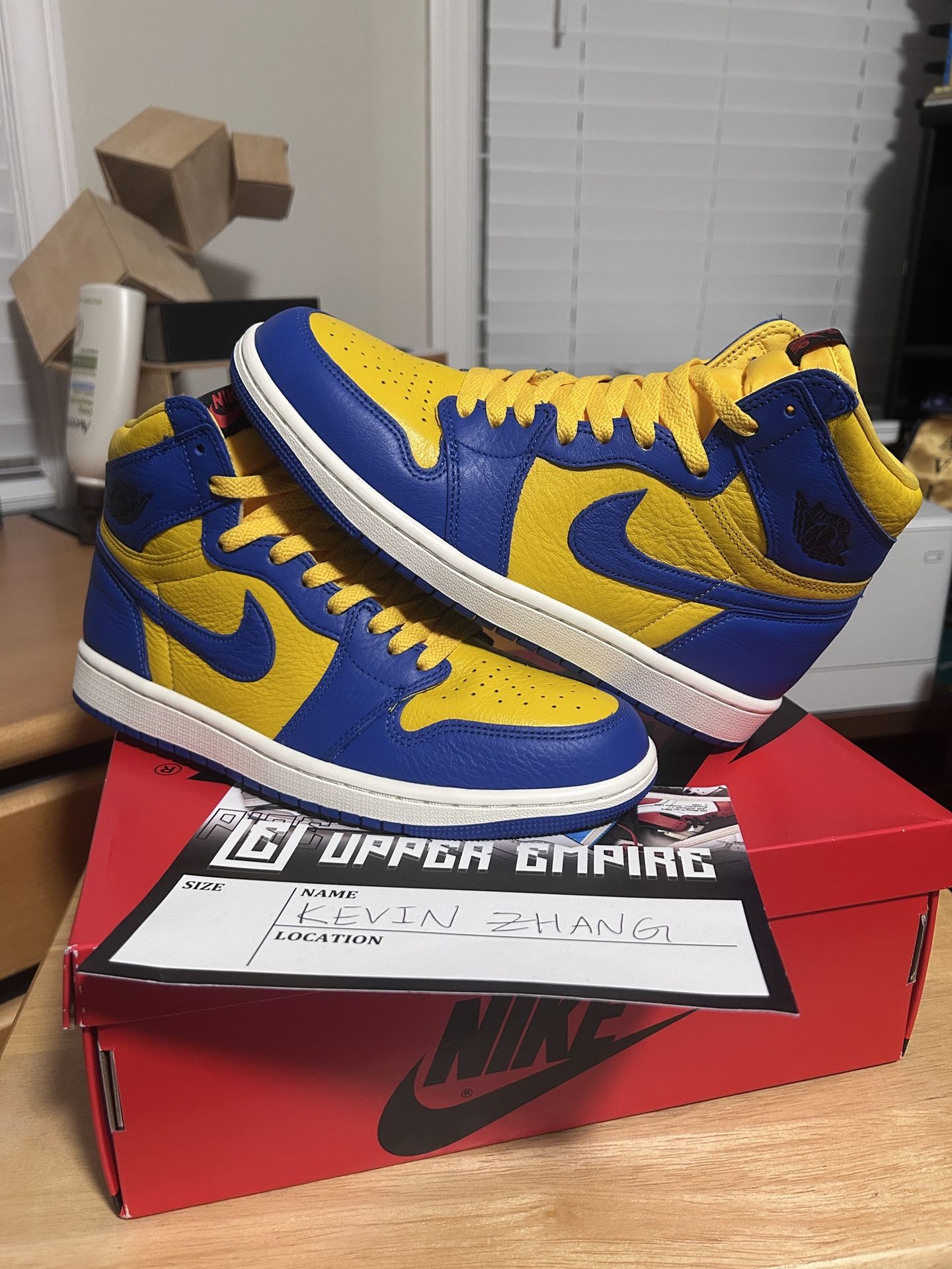 Jordan 1 Retro High OG Reverse Laney size 8M/9.5W
