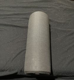 UE Mega Boom (RETAIL 100+)