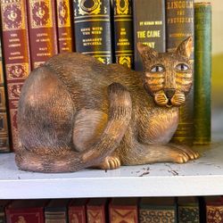 Cat Statue 