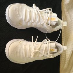 Under Armour Flow Ace Athletic Sneakers White Gold Lace Up Solid Low Top