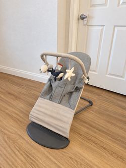 BabyBjörn Balance Soft Bouncer + Toy Bar & Travel Bag