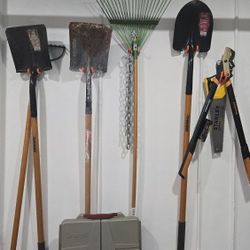  Sale Greenacres  33467
 
By Appointment only!Furniture 
Art 
Gardening tools
Mint new Condition 
$20-$60