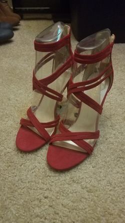 Red heels 7.5