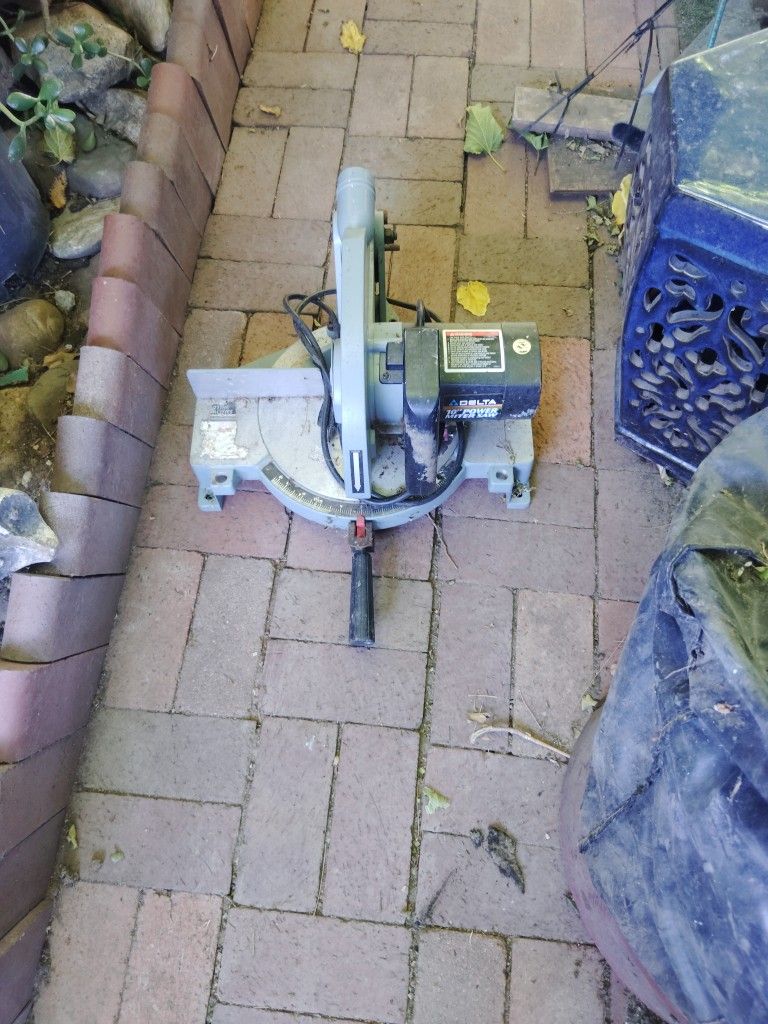 Delta 10" Power Miter Saw
