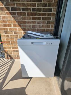 GE 24" Built-In Dishwasher – Like New – Fully Tested