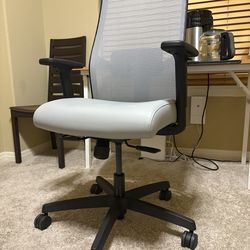 HON Ignition 2.0 chair barely used-new selling for $450-600