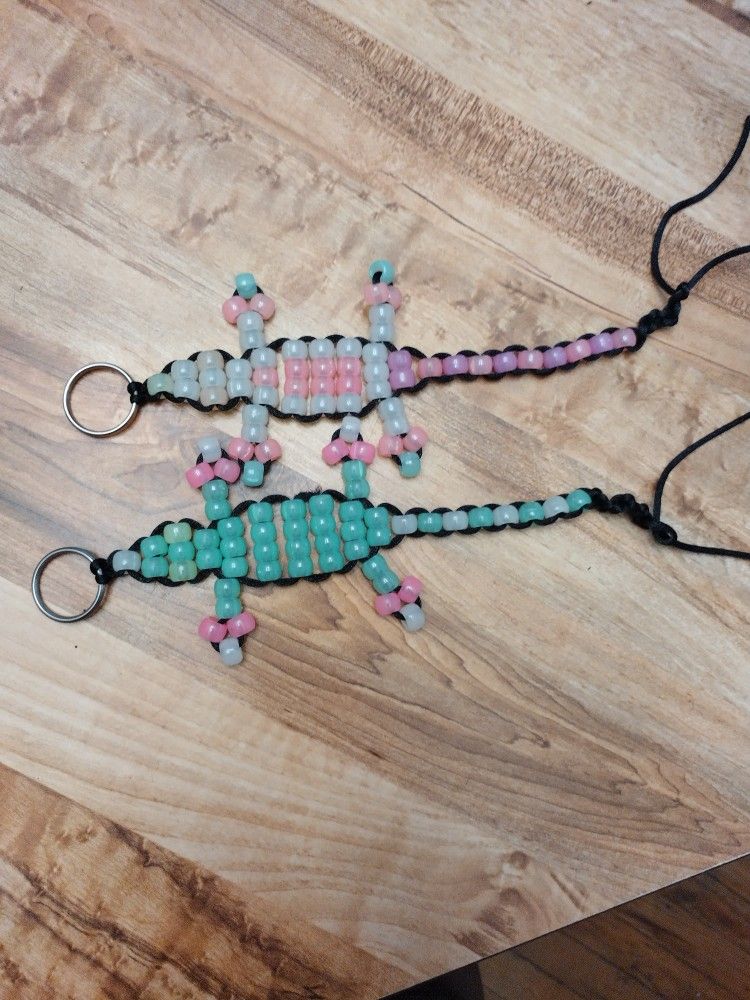 2 Gecko Keychains