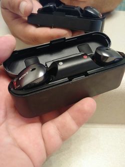 Sony wf1000x bluetooth. Headset