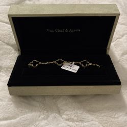 Black & Gold Color Van Cleef Doupe $140 OBO 
