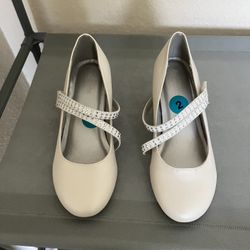 girls White Shoes