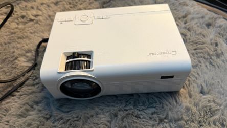 Crosstour P600 Projector Mini LED Video Projector Home Theater Supporting 1080P