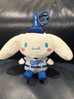 Dodgers Cinnamon Roll Bag Charm Plush