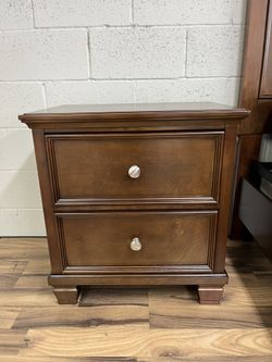 Nightstand 