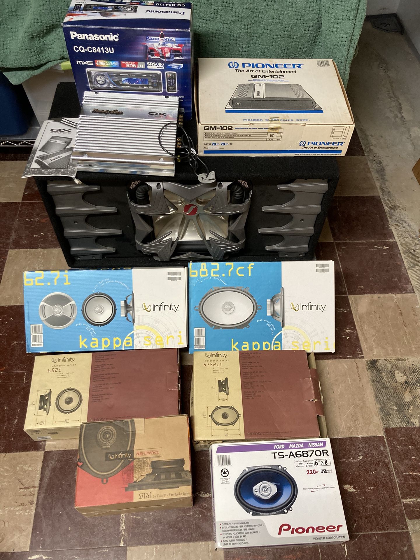 Auto Stereo, Subwoofer, Amp And Speakers