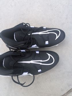 Foot ball shoes size10