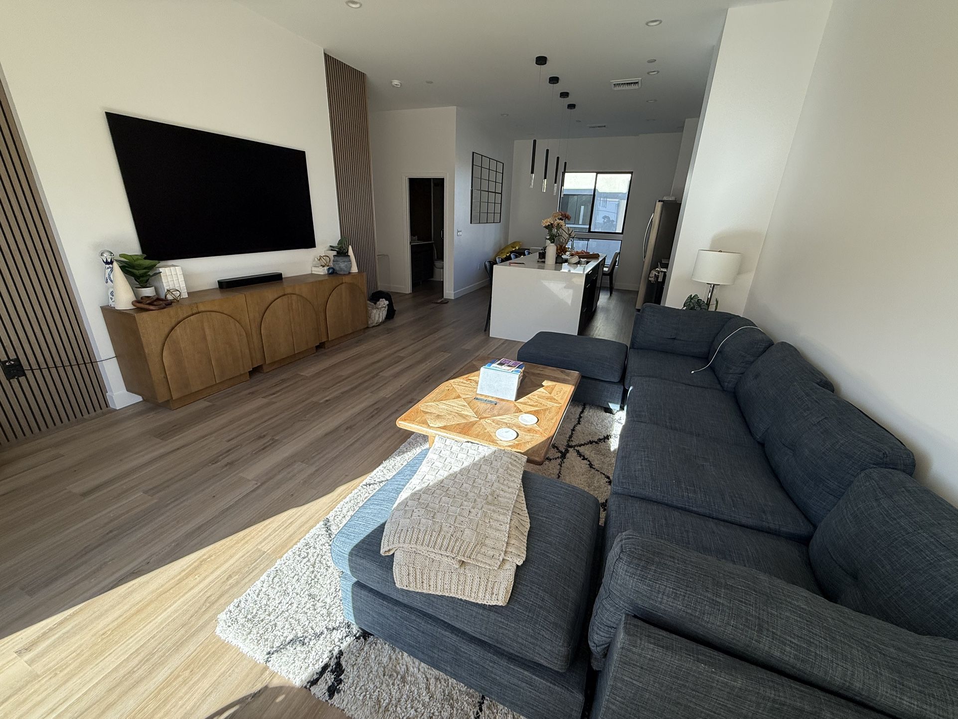 Couch - Ashwell 5 Peice Sectional 