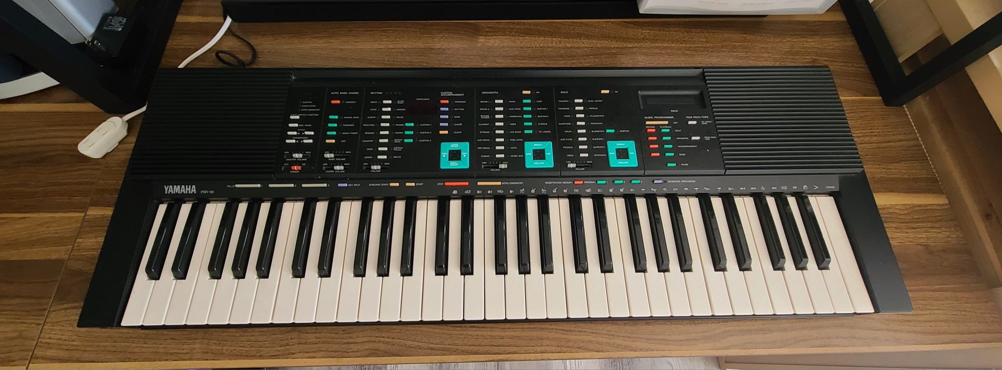 Yamaha PSR-90 FM Synthesizer Keyboard
