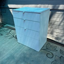 IKEA VIHALS 4-Drawer Dresser 