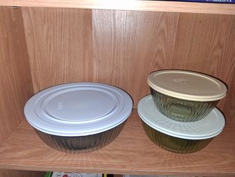 Vintage Clear Set of Pyrex Bowls