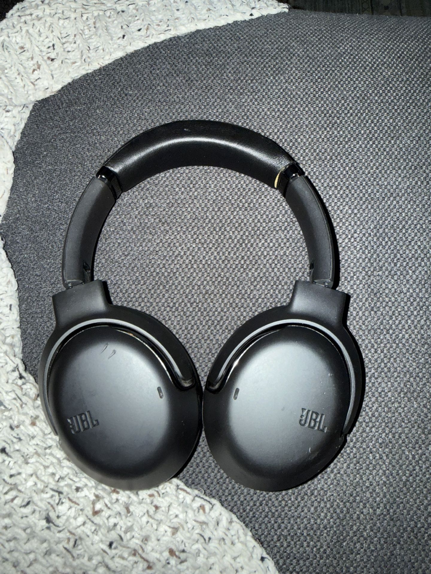 JBL Tour One- Used