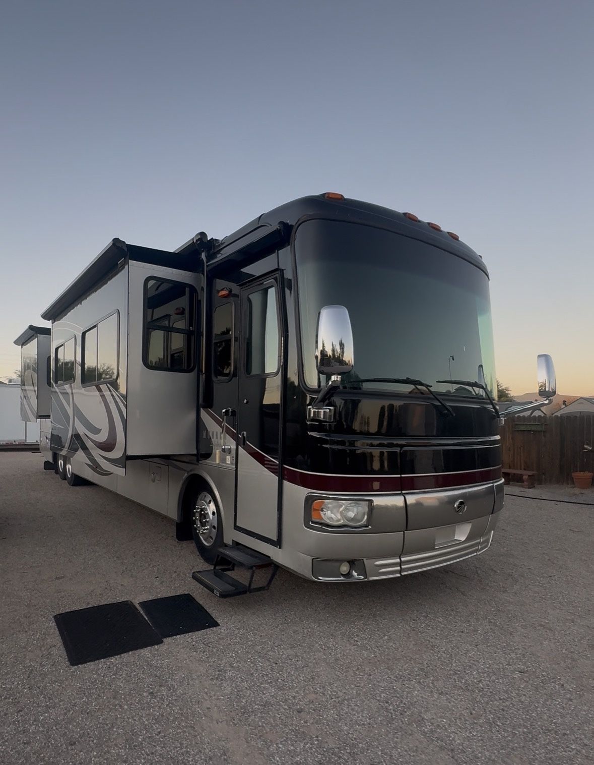 2011 Monaco Diplomat NO DEF, tag axle , new tires, Cummins 425 Allison trans, 10k kw gen, 2 bthrms, It’s beautiful…