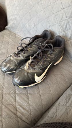 Nike baseball cleats Men’s Sz 9.5