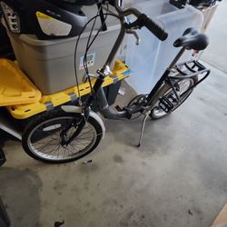 SCHWINN QUALITY FOLDING BIKE