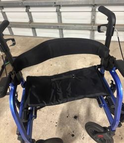 Transport chair/walker