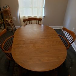 Wood Table And Chairs 