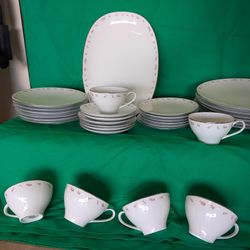 China set Noritake 6 Place Settings
