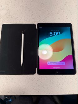 iPad 7th gen w/ Apple Pencil
