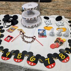 Free Mickey Mouse 1st BIRTHDAY Decorations