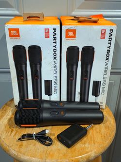 🔥$125 Each Box/ Cada Caja 🚫 FIRM ON PRICE 🚫 🔥Rechargeable Wireless Microphones