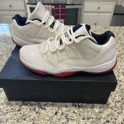 Jordan Retro 11 Low “cherry”