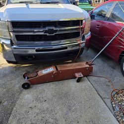 2006 Omega 10 Ton Hydraulic Floor Jack