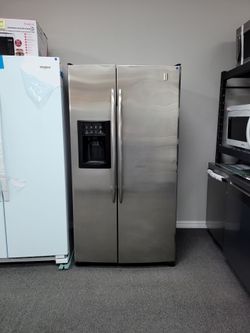 GE refrigerator side by side