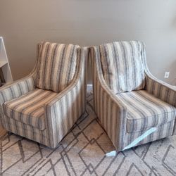 Set of 2 swivel chairs 