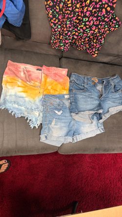 3 pairs women’s s/m denim shorts