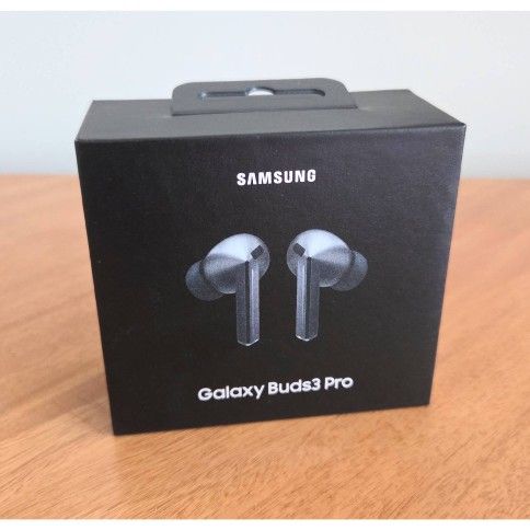 Samsung Buds3 Pro Wireless Bluetooth Earbuds Silver - New in Box
