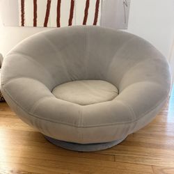 Pottery Barn Kids - Groovy Swivel Chair - Gray 