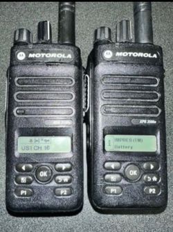 Lot Of 2 Motorola XPR 3500e UHF  AAH02RDH9VA1AN MotoTRBO Radio w/ Battery