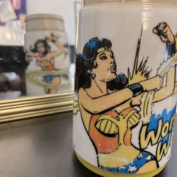 DC comics wonder woman coffee right 1977 Aladdin company thermos no cup rare vintage good condition