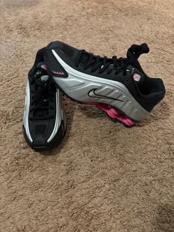 Womens Nike Shox Size 7