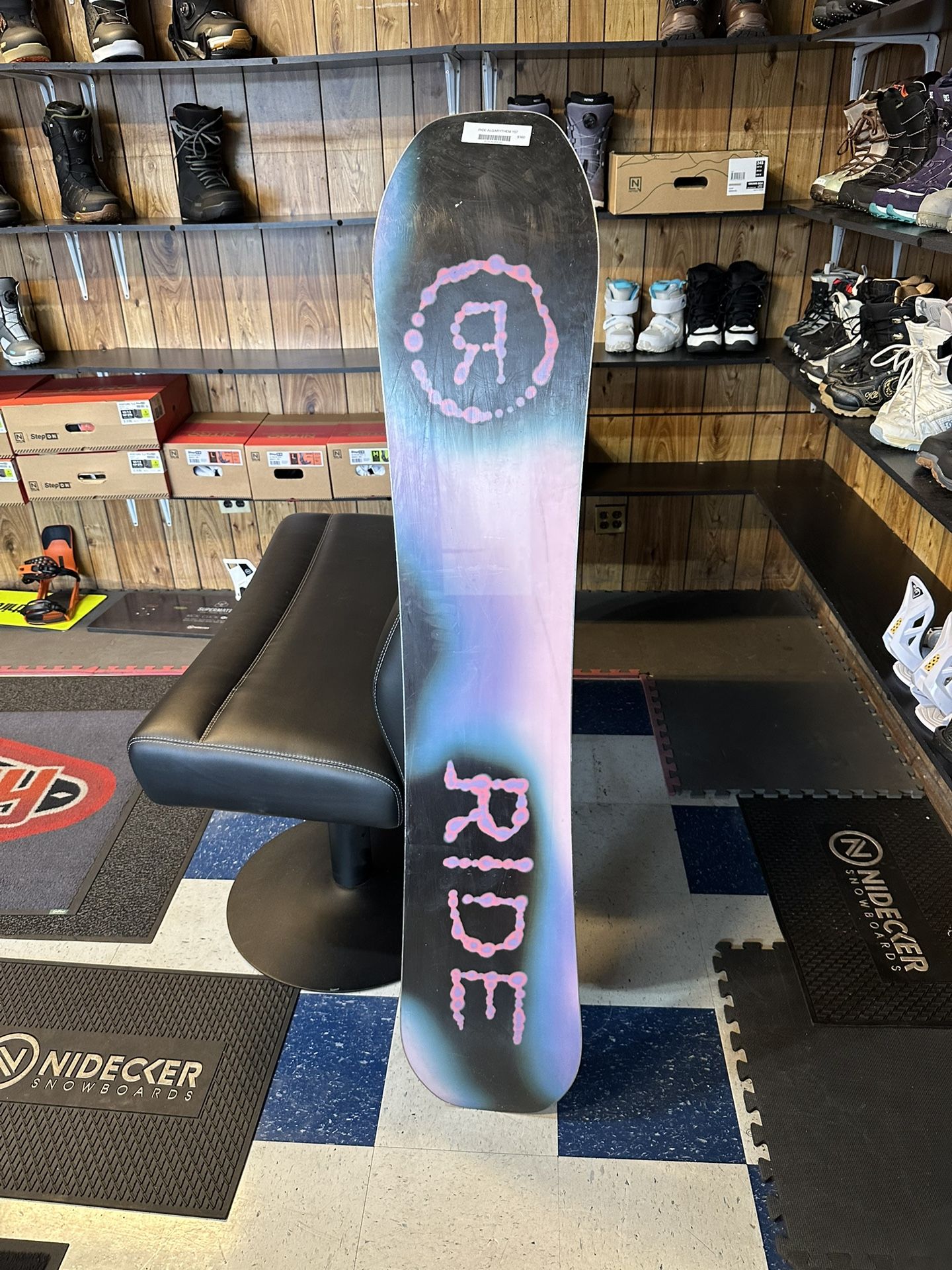 ride 157 snowboard TWINPIG All Mountain Freestyle Unisex this board is built for smooth turns and pop while having just enough rise in the nose to float on those deeper days ride Algorithm 157 Snowboard Certified
