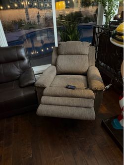 Large Lazy Boy Recliner