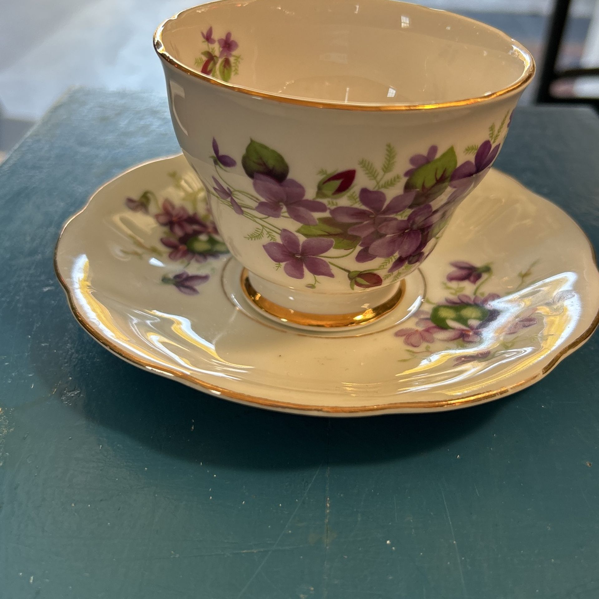 Cololough Bone English tea Cup And Saucer 