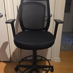 Adjustable Chair with Backrest and Footrest
